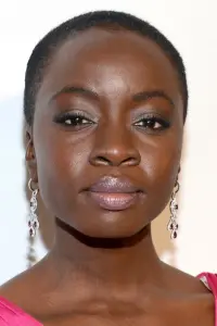 Фото Данай Гурира (Danai Gurira)