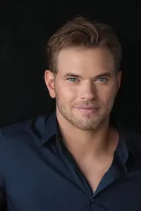 Фото Келлан Латс (Kellan Lutz)