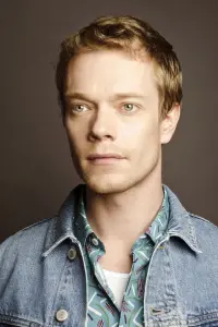 Фото Алфи Аллен (Alfie Allen)