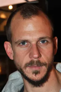 Фото Густав Скарсгард (Gustaf Skarsgård)