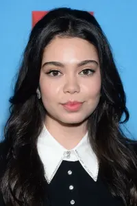 Фото Аули Кравальо (Auli'i Cravalho)