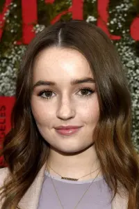 Фото Кейтлин Девер (Kaitlyn Dever)