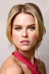 Фото Алиса Ева (Alice Eve)