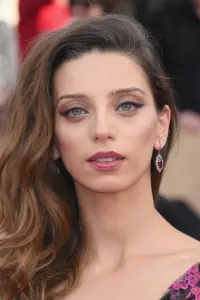 Фото Анжела Сарафян (Angela Sarafyan)