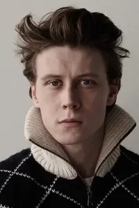 Фото Джордж Маккей (George MacKay)