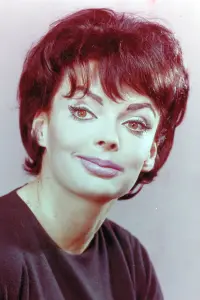 Фото Барбара Стил (Barbara Steele)