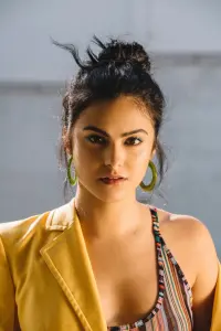 Фото  (Camila Mendes)