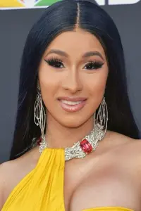 Фото  (Cardi B)