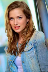 Фото Элизабет Лейл (Elizabeth Lail)