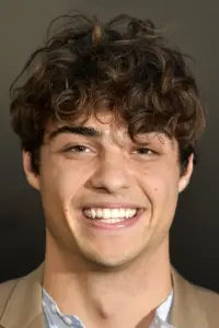 Фото Ной Сентинео (Noah Centineo)