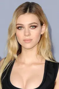 Фото Никола Пельц Бекхэм (Nicola Peltz Beckham)