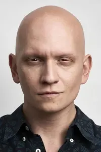 Фото Энтони Кэрриган (Anthony Carrigan)