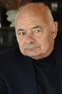 Фото Берт Янг (Burt Young)