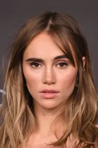 Фото  (Suki Waterhouse)