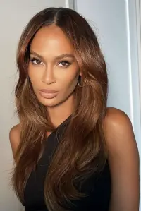 Фото Джоан Смоллс (Joan Smalls)