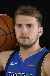 Фото  (Luka Dončić)