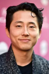 Фото Стивен Юн (Steven Yeun)