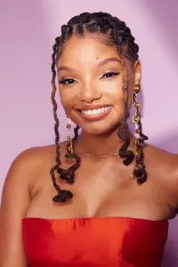 Фото Холли Бэйли (Halle Bailey)