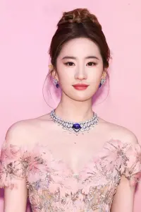 Фото Лю Ифэй (Liu Yifei)