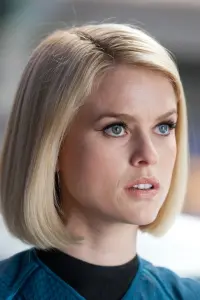 Фото Алиса Ева (Alice Eve)