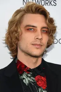 Фото Коди Ферн (Cody Fern)