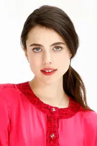 Фото Маргарет Куэлли (Margaret Qualley)