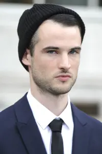 Фото Том Старридж (Tom Sturridge)