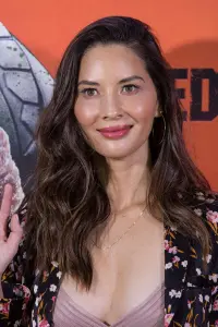 Фото Оливия Манн (Olivia Munn)