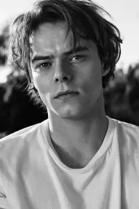 Фото Чарли Хитон (Charlie Heaton)