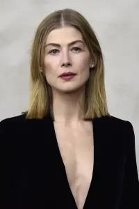 Фото Розамунд Пайк (Rosamund Pike)