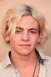 Фото Росс Линч (Ross Lynch)