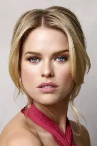 Фото Алиса Ева (Alice Eve)