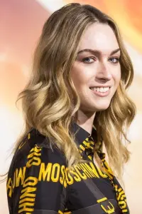 Фото  (Jamie Clayton)