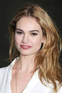 Фото Лили Джеймс (Lily James)