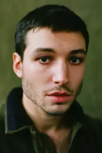 Фото Эзра Миллер (Ezra Miller)