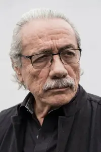 Фото Эдвард Джеймс Олмос (Edward James Olmos)