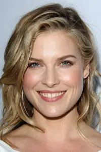 Фото Али Лартер (Ali Larter)