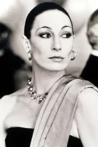 Фото Анжелика Хьюстон (Anjelica Huston)