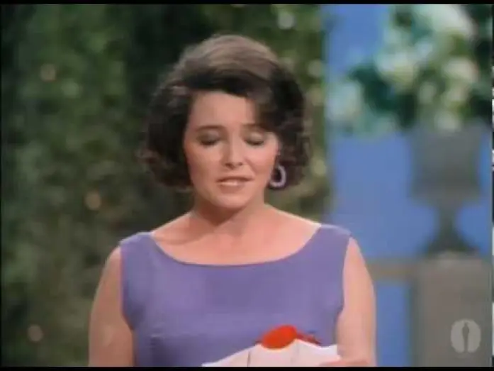 Видео к фильму Мужчина и женщина | Patricia Neal presenting Best Foreign Language Film Oscar&reg; to "A Man and a Woman": 1967 Oscars