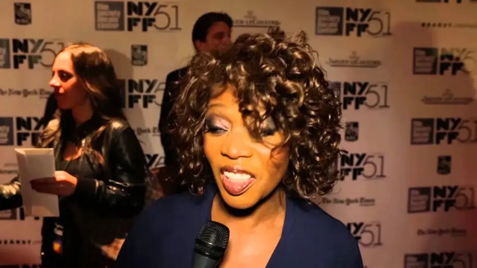 Видео к фильму 12 лет рабства | NYFF51: Alfre Woodard | "12 Years A Slave" Red Carpet