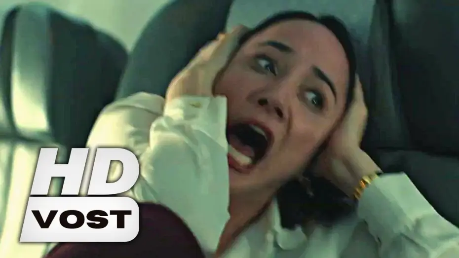 Видео к фильму Бесстрашные летуны | ZONE(S) DE TURBULENCE Bande Annonce VOST (2023, Com&eacute;die) Lydia Leonard, Timothy Spall