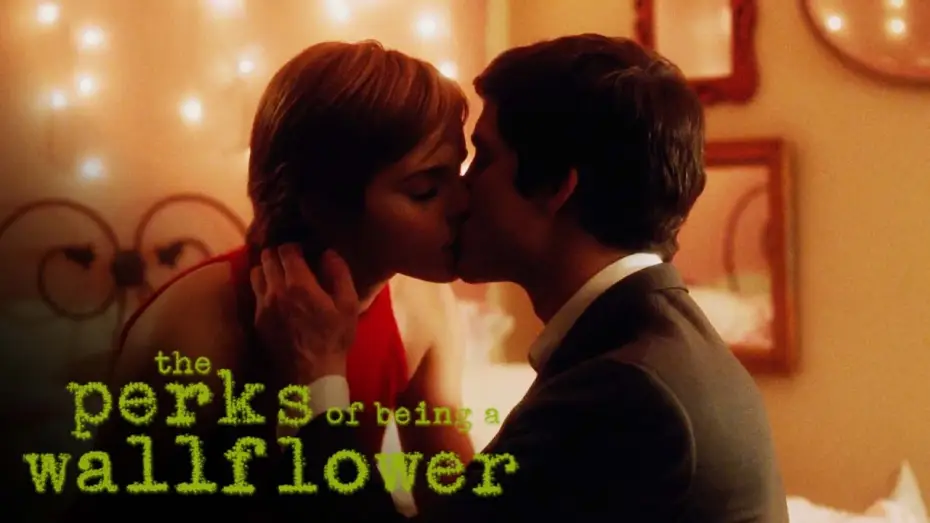 Видео к фильму Хорошо быть тихоней | 'Charlie & Sam's First Kiss' Scene | The Perks of Being a Wallflower