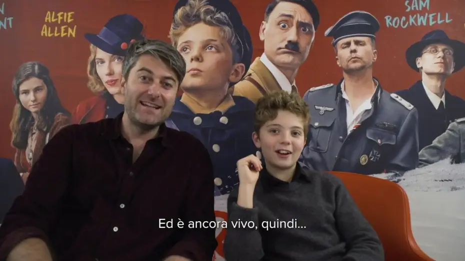 Видео к фильму Кролик Джоджо | Jojo Rabbit - Intervista al Produttore Carthew Neal e al protagonista Roman Griffin Davis