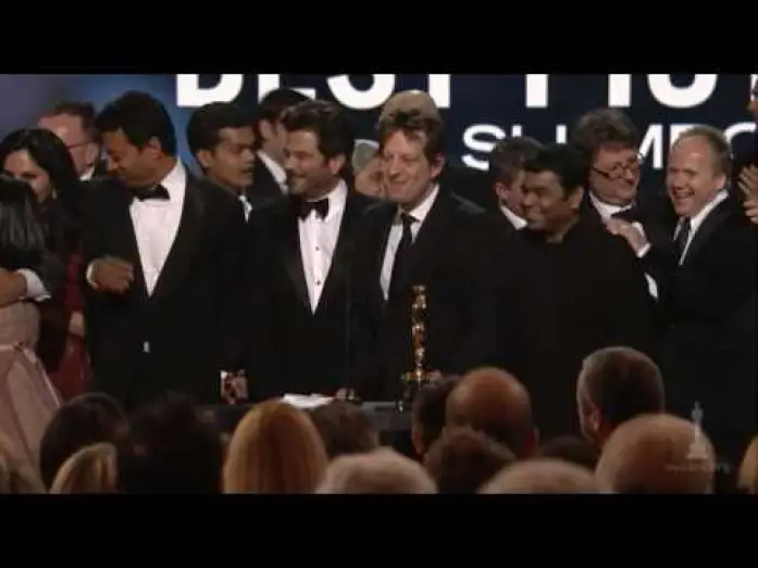 Видео к фильму Миллионер из трущоб | Slumdog Millionaire Wins Best Picture: 2009 Oscars