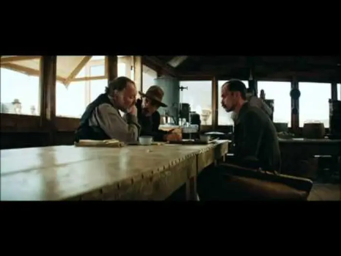 Видео к фильму Нефть | Il petroliere trailer ita
