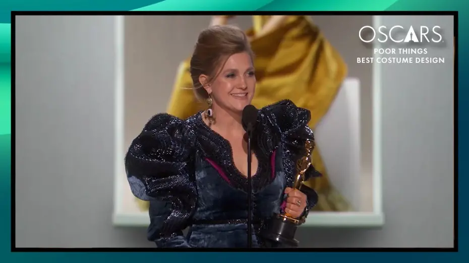 Видео к фильму Бедные-несчастные | 'Poor Things' Wins Best Costume Design | 96th Oscars (2024)