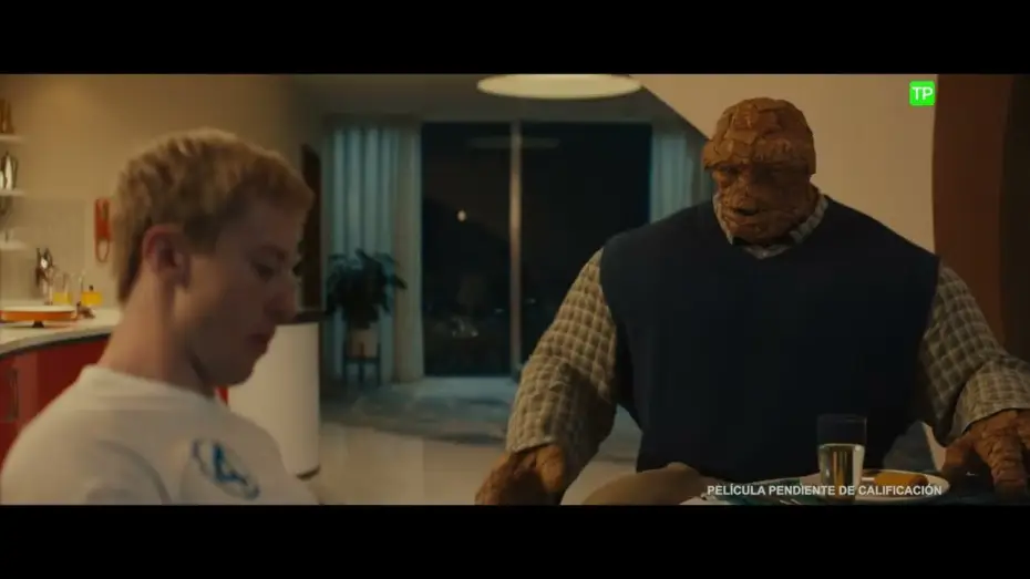Видео к фильму Фантастическая четверка | Escena en espa&ntilde;ol: "Cena familiar"