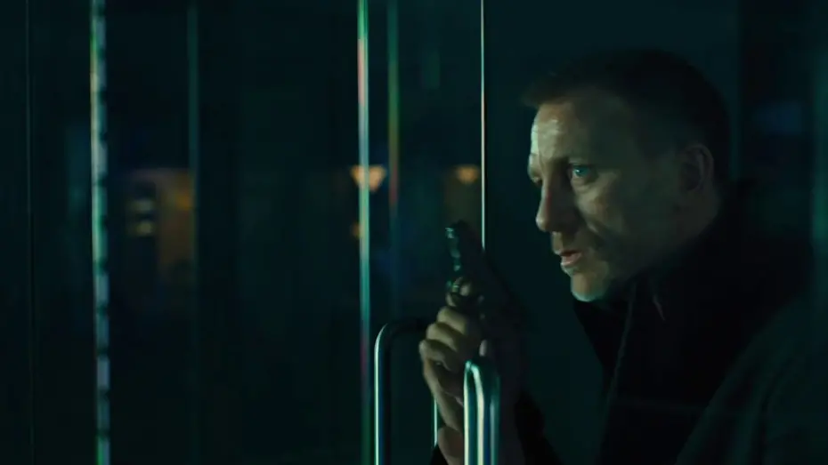Видео к фильму 007: Координаты &laquo;Скайфолл&raquo; | Bond vs Patrice in Shanghai