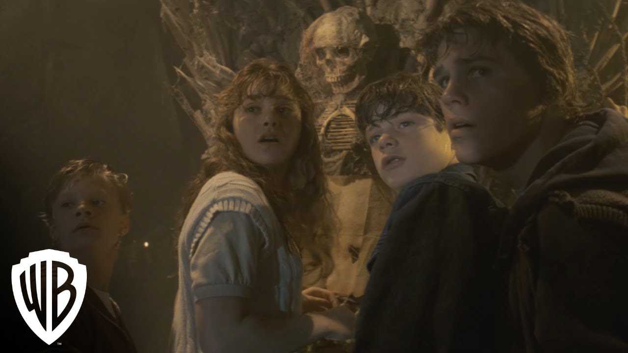Видео к фильму Балбесы | The Goonies | Playing One-Eyed Willy's Bones | Warner Bros. Entertainment