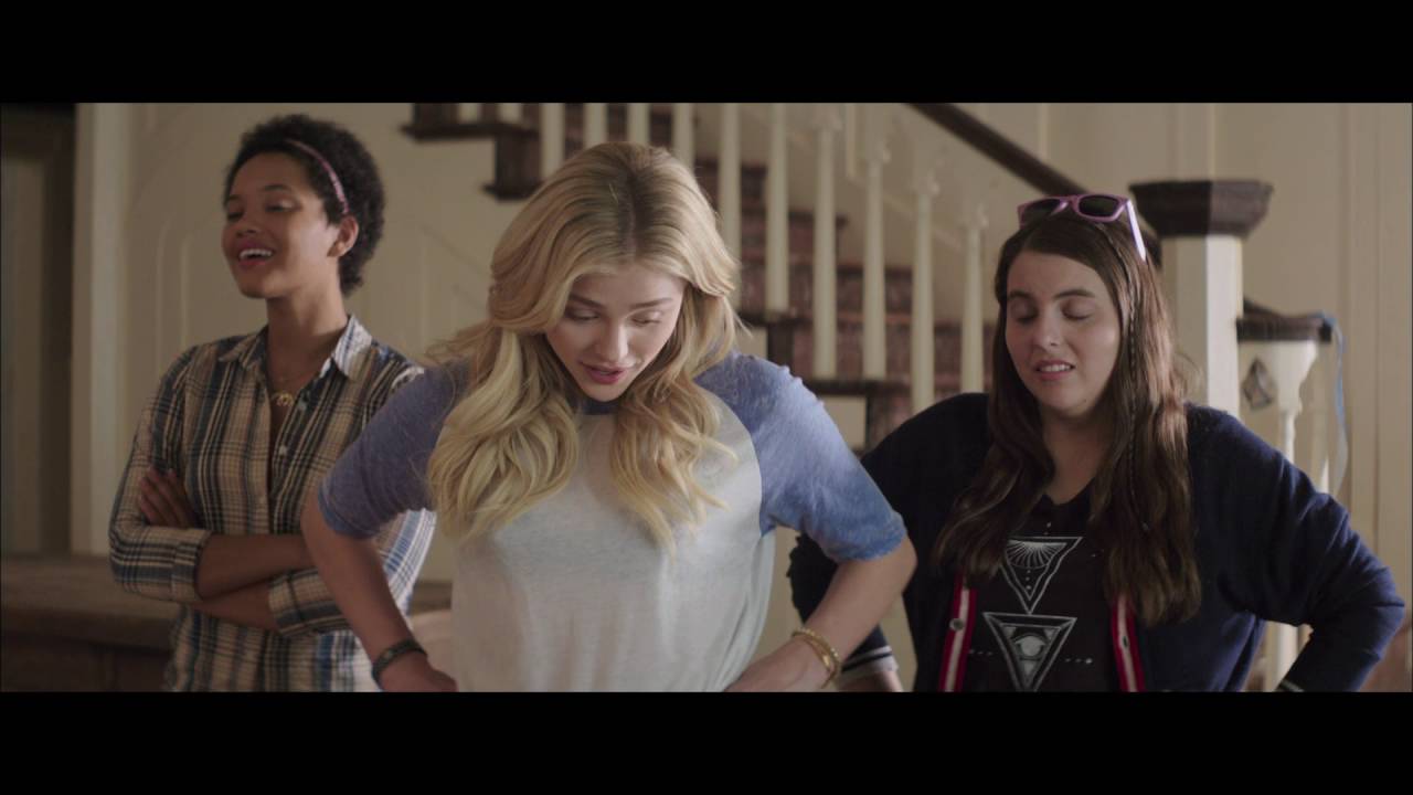Видео к фильму Соседи. На тропе войны 2 | Neighbors 2: Sorority Rising - Teddy Asks The Girls - Own it 9/20 on Blu-ray